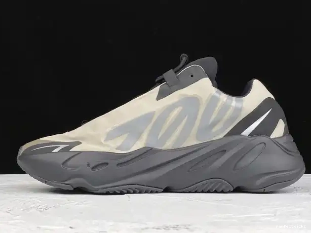 Yeezy 700 Adidas Bone MNVN Boost FY3729 0518